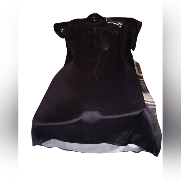 Miroa Cityscape design Silky Short Black Dress . Black and White. Size Large. - Picture 4 of 5